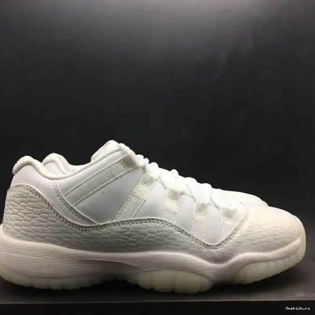 One Kick 11 Air Frost Heiress 897331-100 Low Jordan White 0605